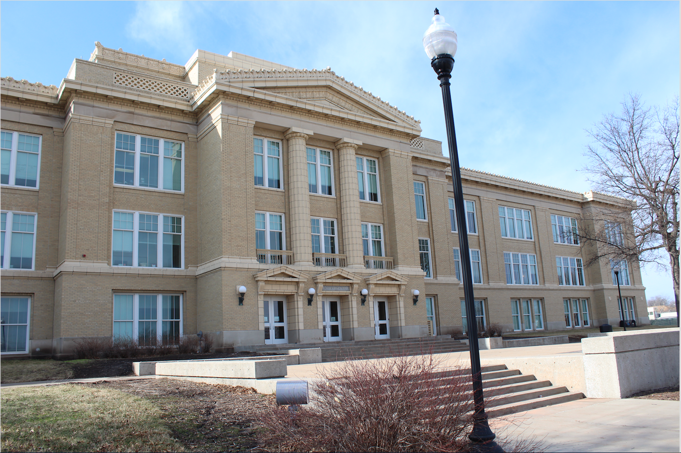 The front of LHS waits to have the Spring Awakening on Thursday, March 29, 2018. Photo by Grace Miller