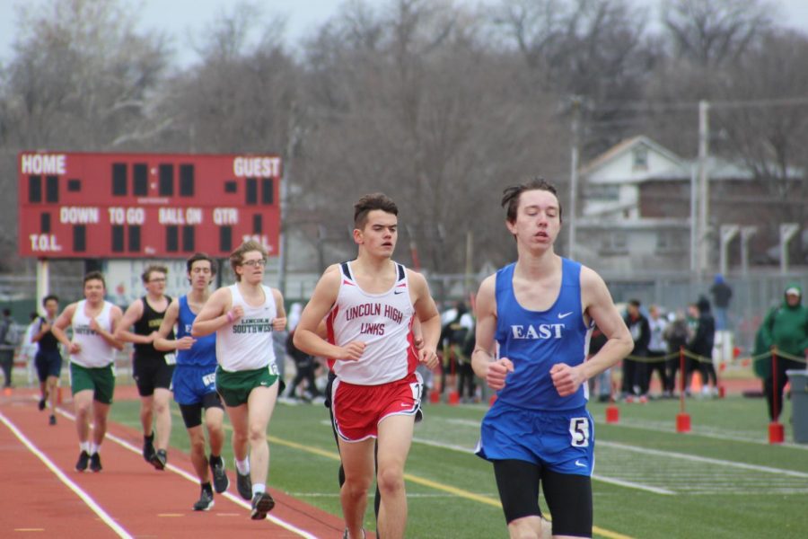 Senior+Thor+Larson+runs+the+1600M+on+Thursday%2C+March+28th%2C+2019+at+the+Lincoln++Southwest+open+JV+track+meet+at+Beechner+Athletic+Complex.++Photo+by+Angel+Tran