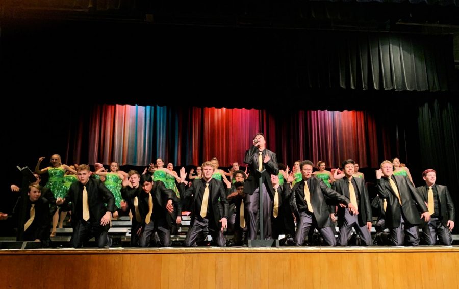 Momentum Show Choir makes LHS history at the Red Carpet Classic